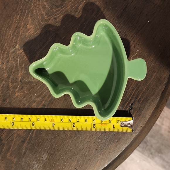 Stonewall. Green Christmas Tree Dish. - Picture 4 of 5